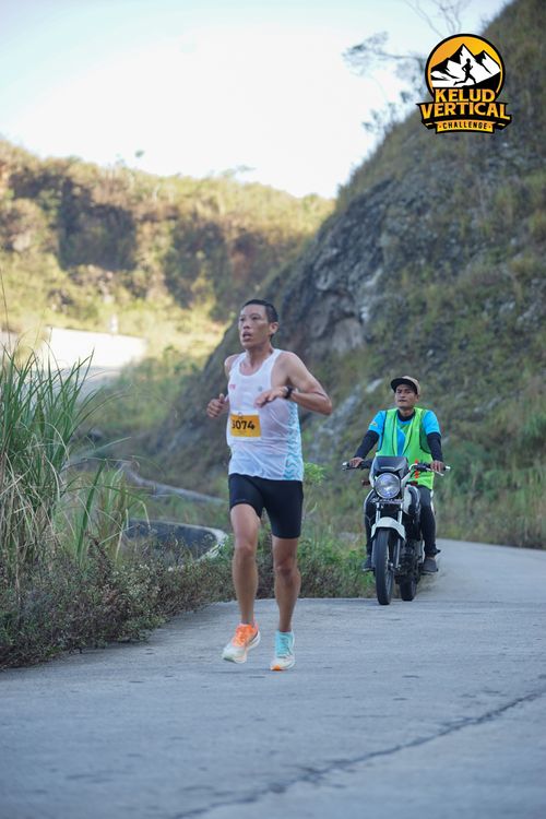 Race photo from Kelud Vertical Challenge 2024
