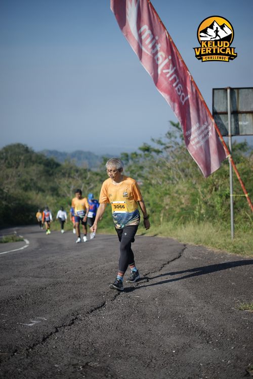 Race photo from Kelud Vertical Challenge 2024