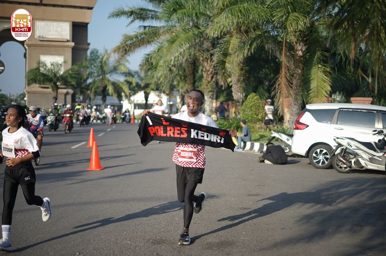 Race photo from Kediri Half Marathon 2024