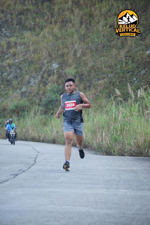 Race photo from Kelud Vertical Challenge 2024