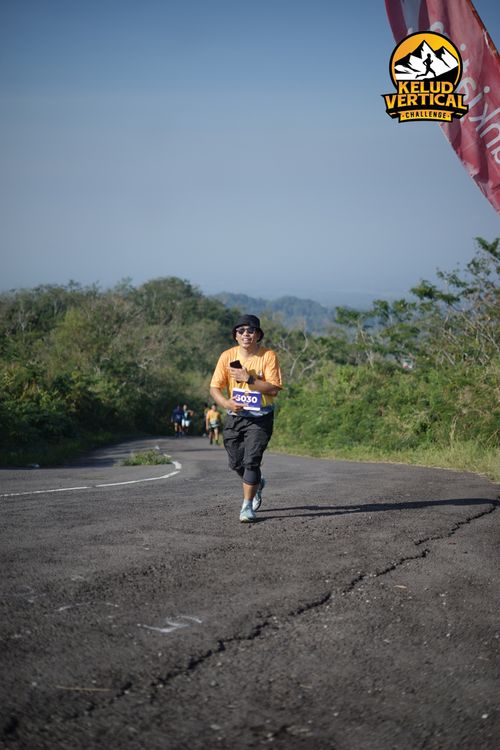 Race photo from Kelud Vertical Challenge 2024