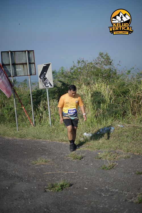 Race photo from Kelud Vertical Challenge 2024