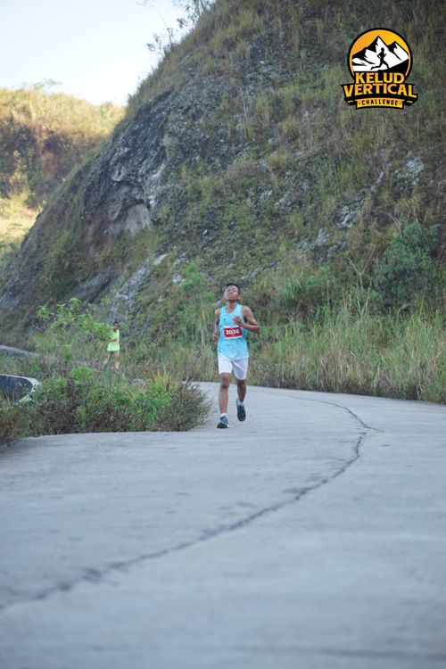 Race photo from Kelud Vertical Challenge 2024
