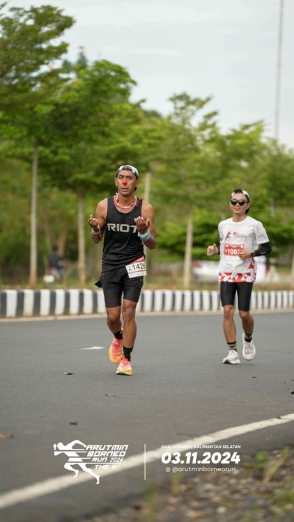 Race photo from Arutmin Borneo Run 2024