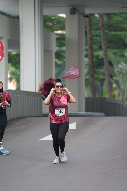 Race photo from Assurance Fun Run 2024
