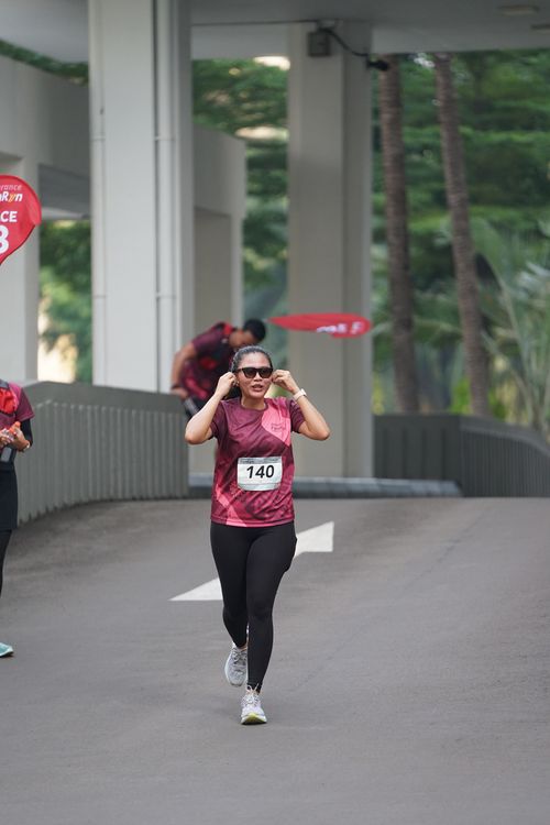 Race photo from Assurance Fun Run 2024