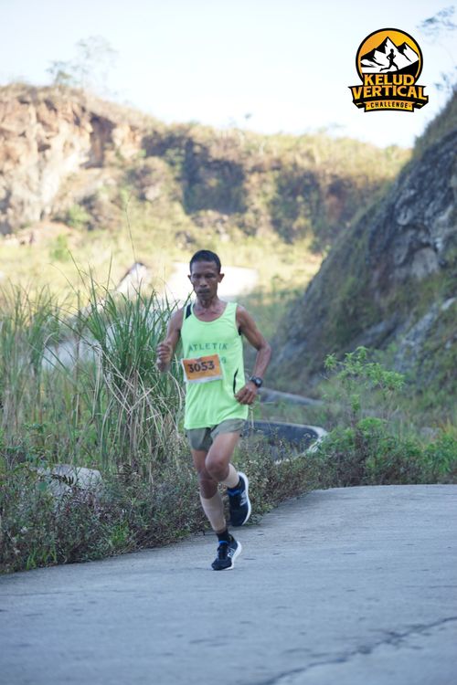 Race photo from Kelud Vertical Challenge 2024