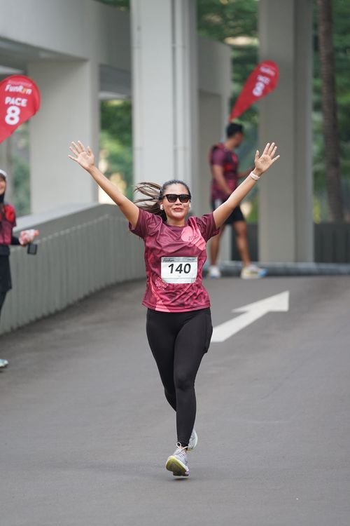 Race photo from Assurance Fun Run 2024
