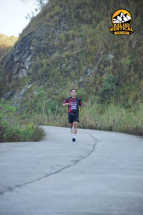 Race photo from Kelud Vertical Challenge 2024