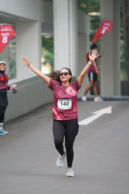 Race photo from Assurance Fun Run 2024