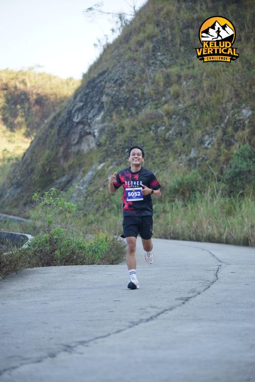 Race photo from Kelud Vertical Challenge 2024