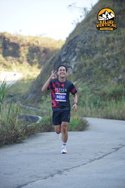 Race photo from Kelud Vertical Challenge 2024