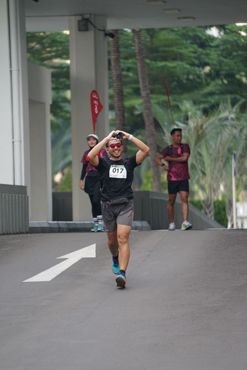 Race photo from Assurance Fun Run 2024