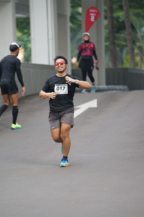 Race photo from Assurance Fun Run 2024