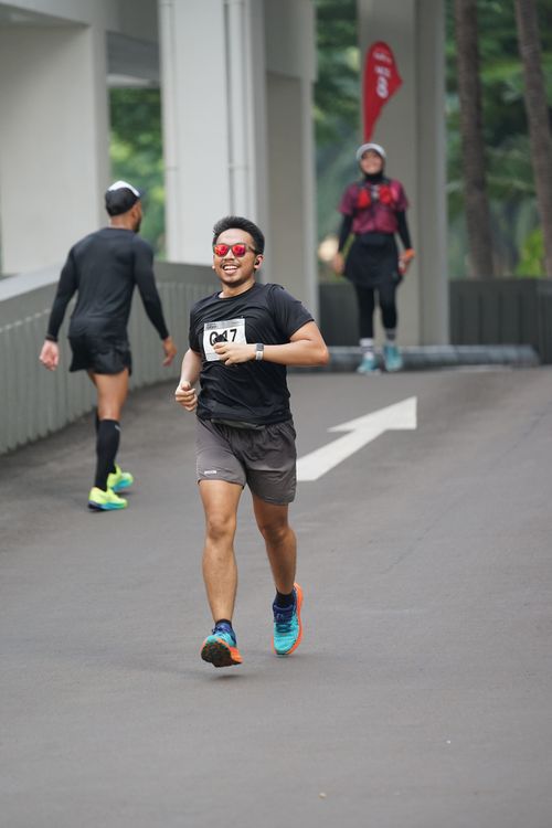 Race photo from Assurance Fun Run 2024
