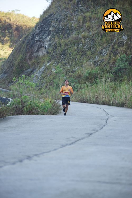 Race photo from Kelud Vertical Challenge 2024