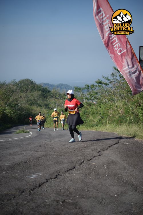 Race photo from Kelud Vertical Challenge 2024