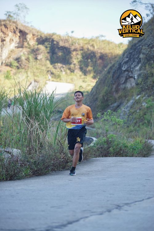Race photo from Kelud Vertical Challenge 2024