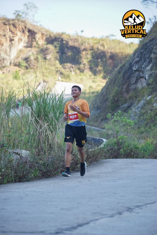 Race photo from Kelud Vertical Challenge 2024