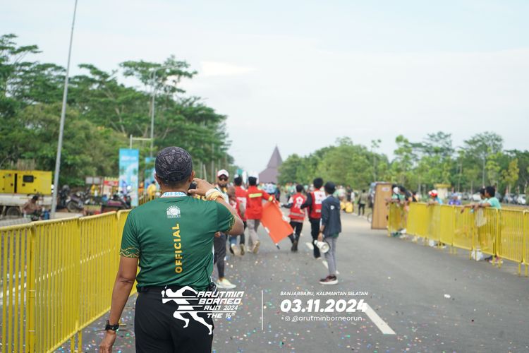 Race photo from Arutmin Borneo Run 2024