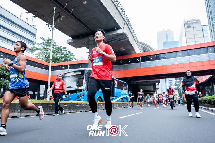 Race photo from ONE RUN 10K 2025