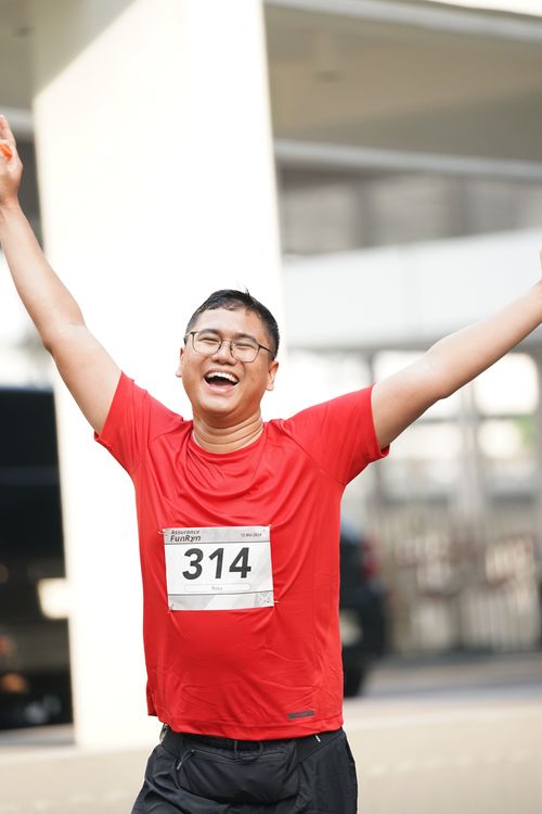 Race photo from Assurance Fun Run 2024