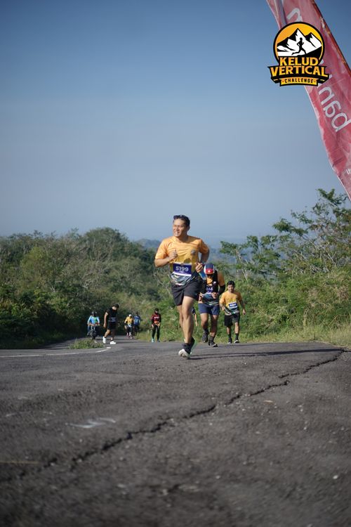 Race photo from Kelud Vertical Challenge 2024