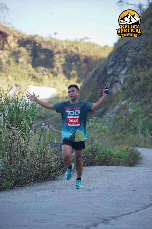 Race photo from Kelud Vertical Challenge 2024