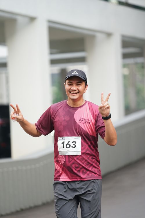 Race photo from Assurance Fun Run 2024