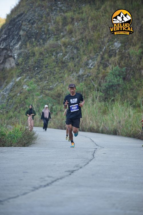 Race photo from Kelud Vertical Challenge 2024