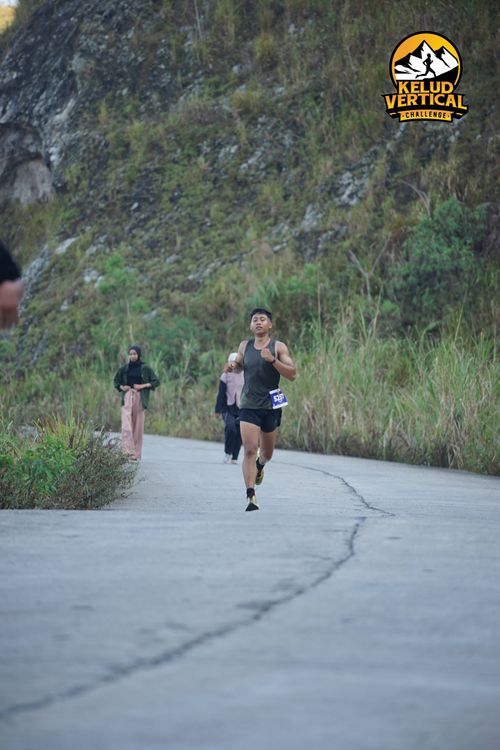 Race photo from Kelud Vertical Challenge 2024