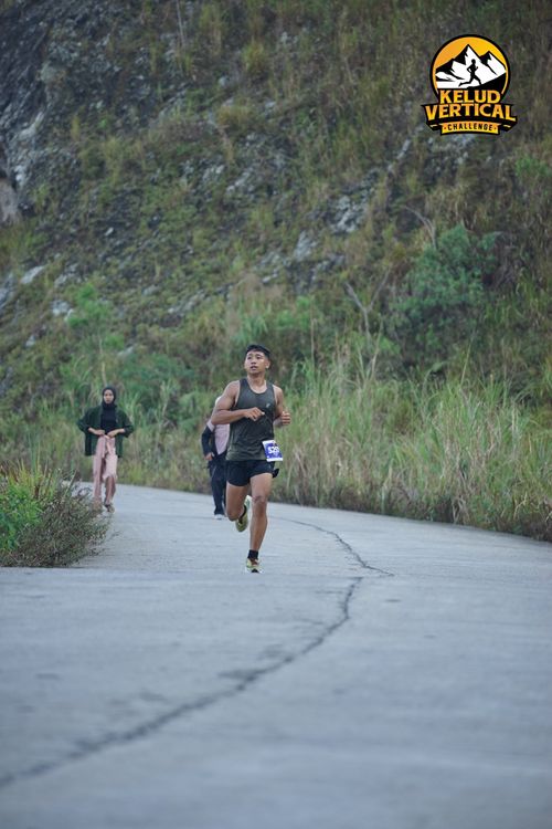 Race photo from Kelud Vertical Challenge 2024