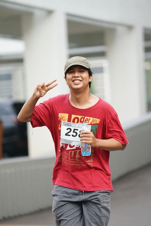 Race photo from Assurance Fun Run 2024