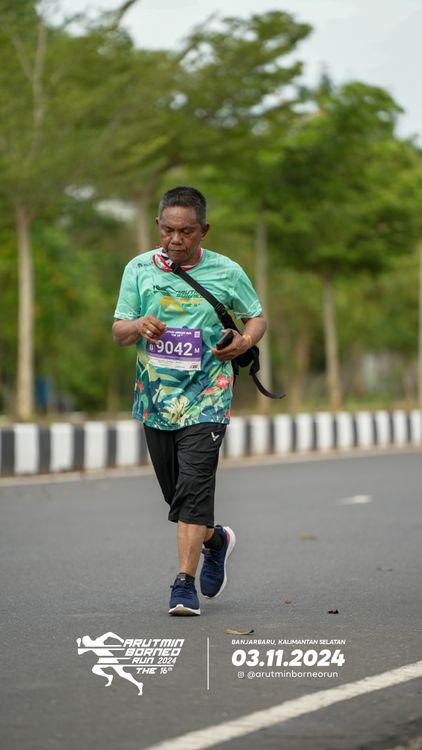 Race photo from Arutmin Borneo Run 2024