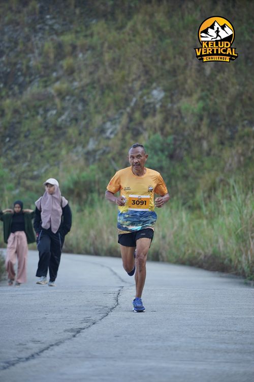 Race photo from Kelud Vertical Challenge 2024