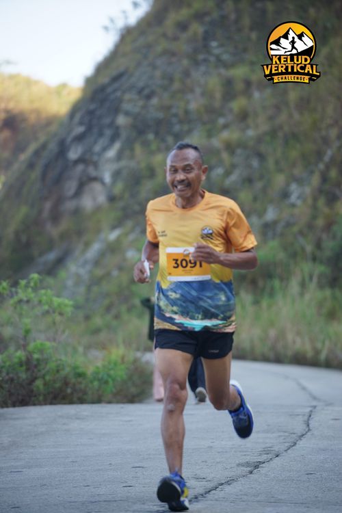 Race photo from Kelud Vertical Challenge 2024