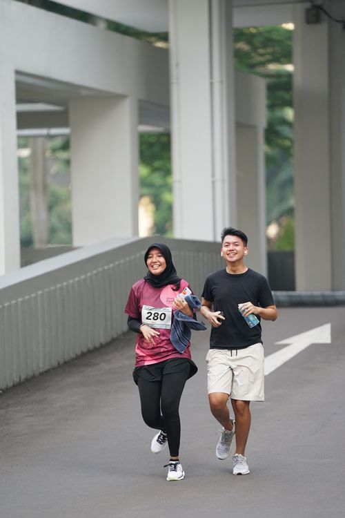 Race photo from Assurance Fun Run 2024