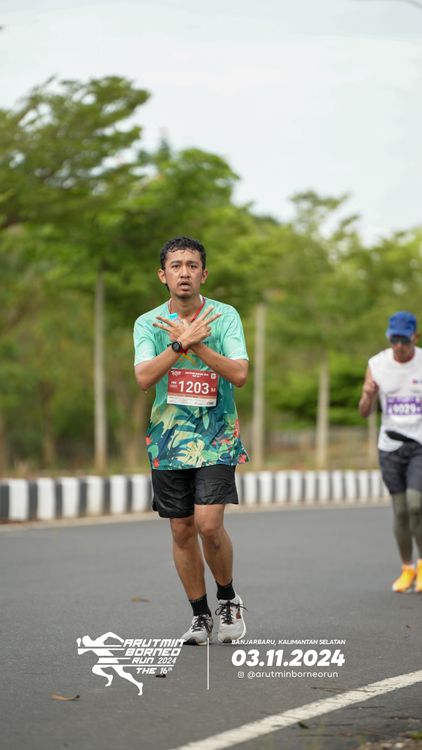 Race photo from Arutmin Borneo Run 2024