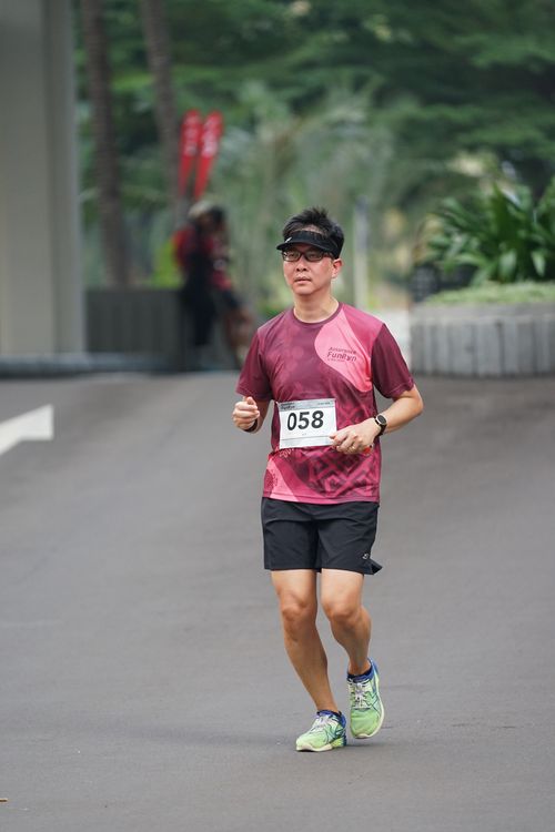 Race photo from Assurance Fun Run 2024