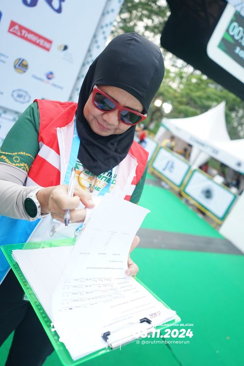 Race photo from Arutmin Borneo Run 2024
