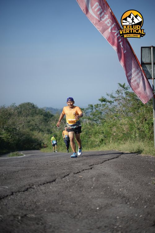 Race photo from Kelud Vertical Challenge 2024