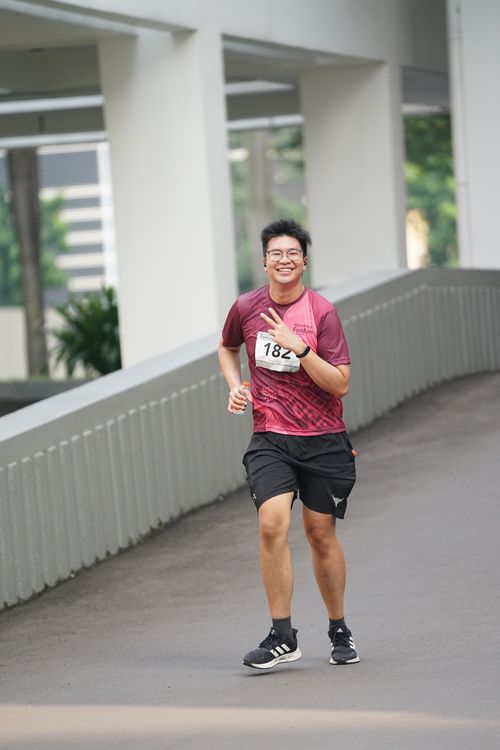 Race photo from Assurance Fun Run 2024
