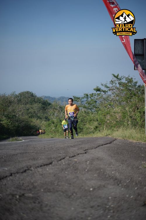 Race photo from Kelud Vertical Challenge 2024