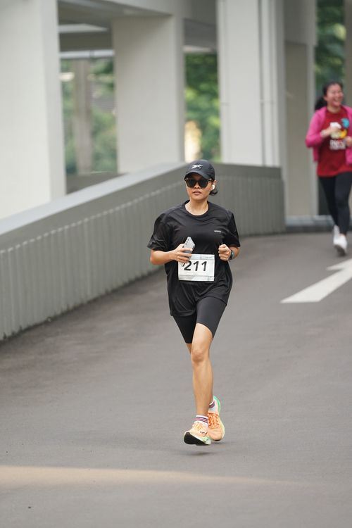 Race photo from Assurance Fun Run 2024