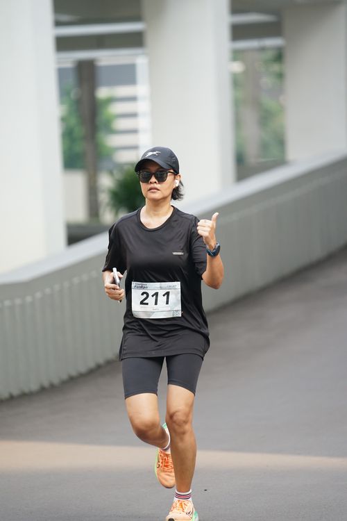 Race photo from Assurance Fun Run 2024