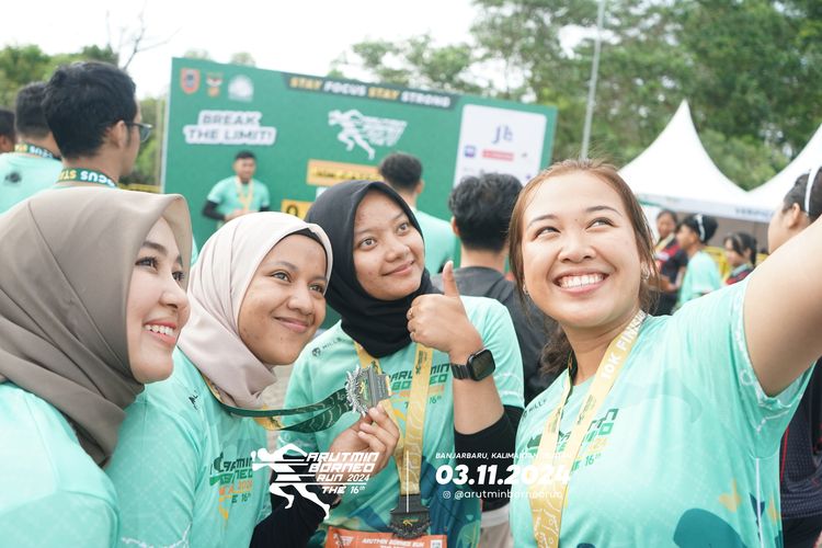 Race photo from Arutmin Borneo Run 2024