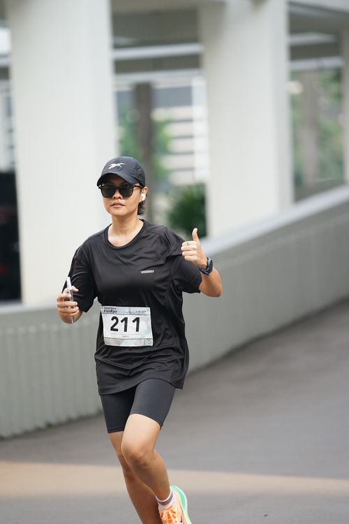 Race photo from Assurance Fun Run 2024