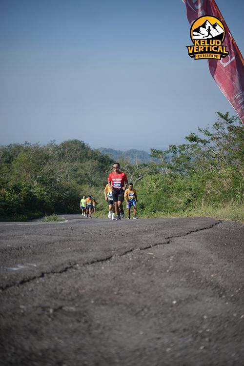 Race photo from Kelud Vertical Challenge 2024