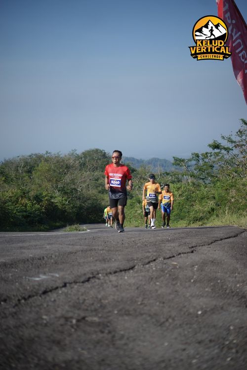 Race photo from Kelud Vertical Challenge 2024