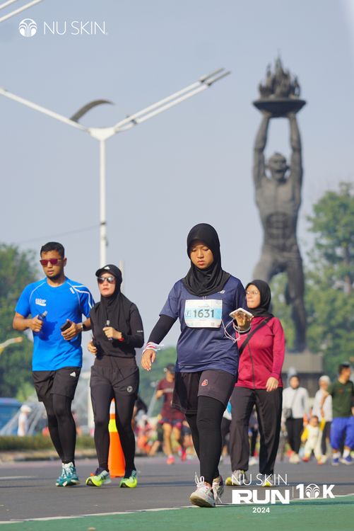 Race photo from Nu Skin Run 10K